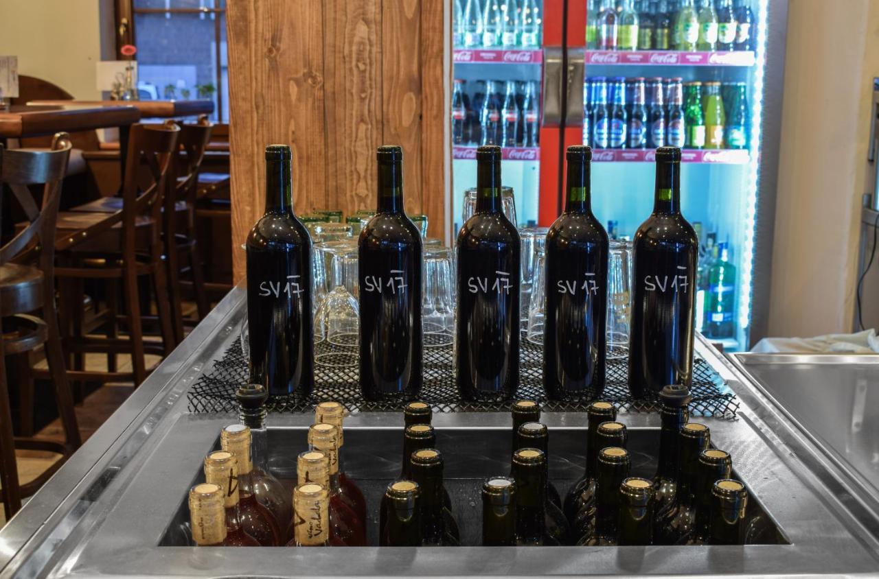 拉罗萨酒店 Frýdek-Místek 外观 照片